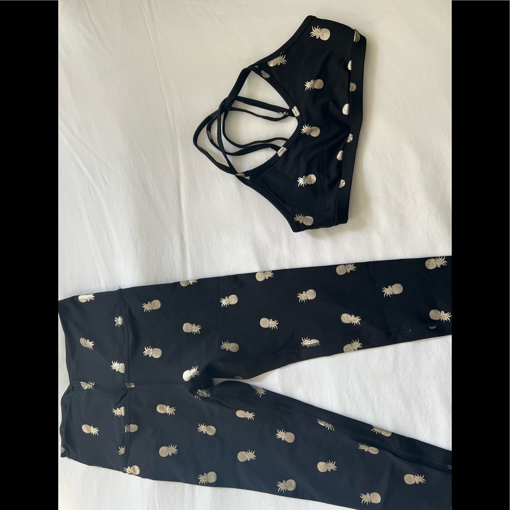 Beyond yoga pineapple yoga set